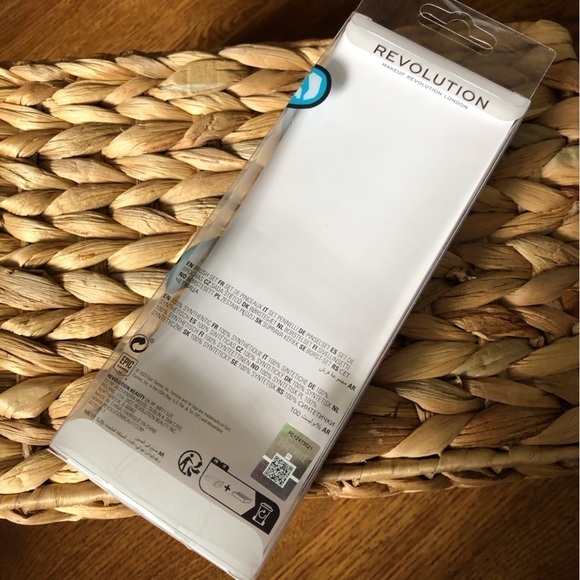 Revolution x Fortnite 3pc Cosmetic Brush set - Picture 3 of 3